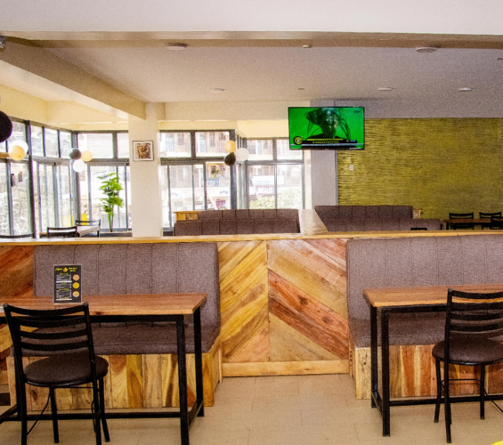 Palm Breeze Posts (19)