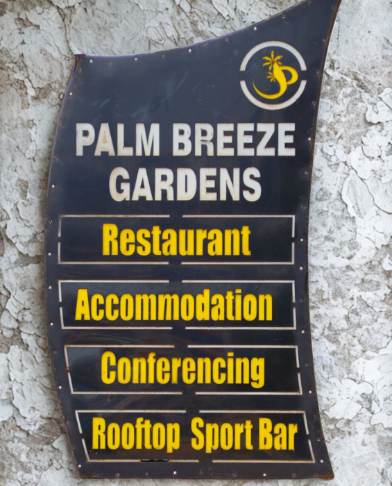 Palm Breeze Posts (23)